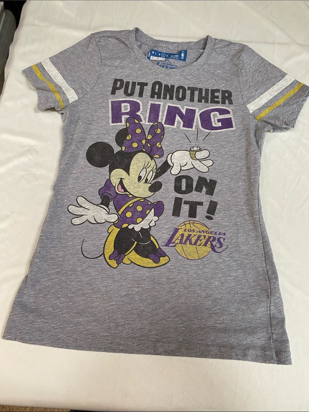 Vtg Put Another Ring on It FAN NBA Lakers Minnie Mouse T Shirt Grey L 90's Y2K
